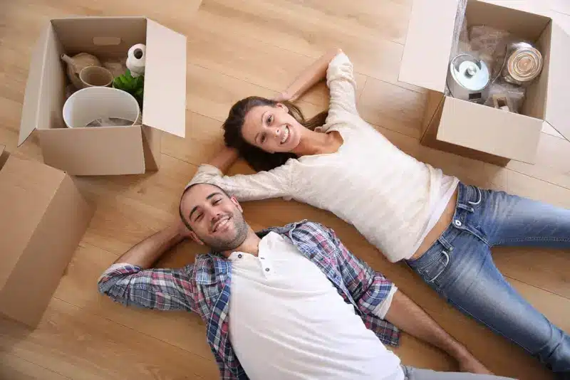 LET US HELP DETERMINE YOUR MOVING NEEDS<br>GET A FREE INSTANT MOVING QUOTE